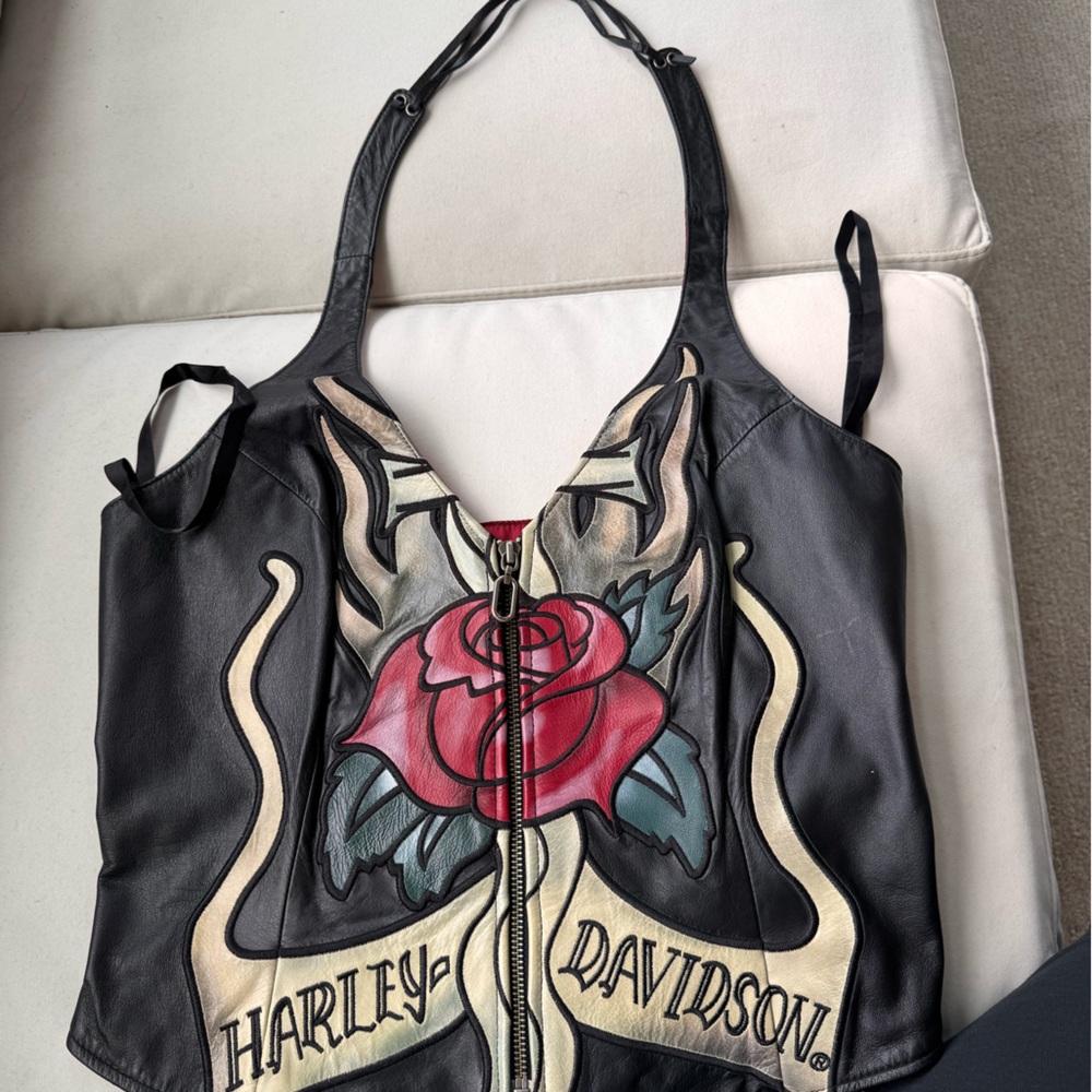 Harley-Davidson leatherBlack Halter Top with Red Rose Design it’s runs small
